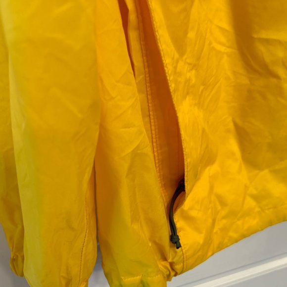 MEC rain coat men size small or lady size L, pit to pit 24”. Length 18” - Picture 3 of 5